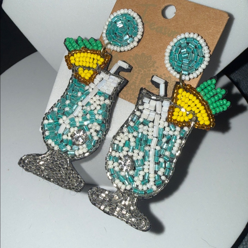 NWT Treasure Pina Colada Beaded Earrings